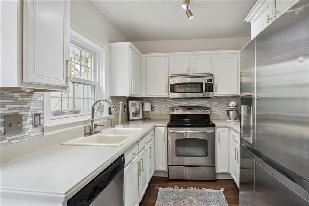 54 Mount Vernon Circle, Sandy Springs, Georgia 30338, 2 Bedrooms Bedrooms, ,2 BathroomsBathrooms,Residential,Sold,54 Mount Vernon Circle,7286495