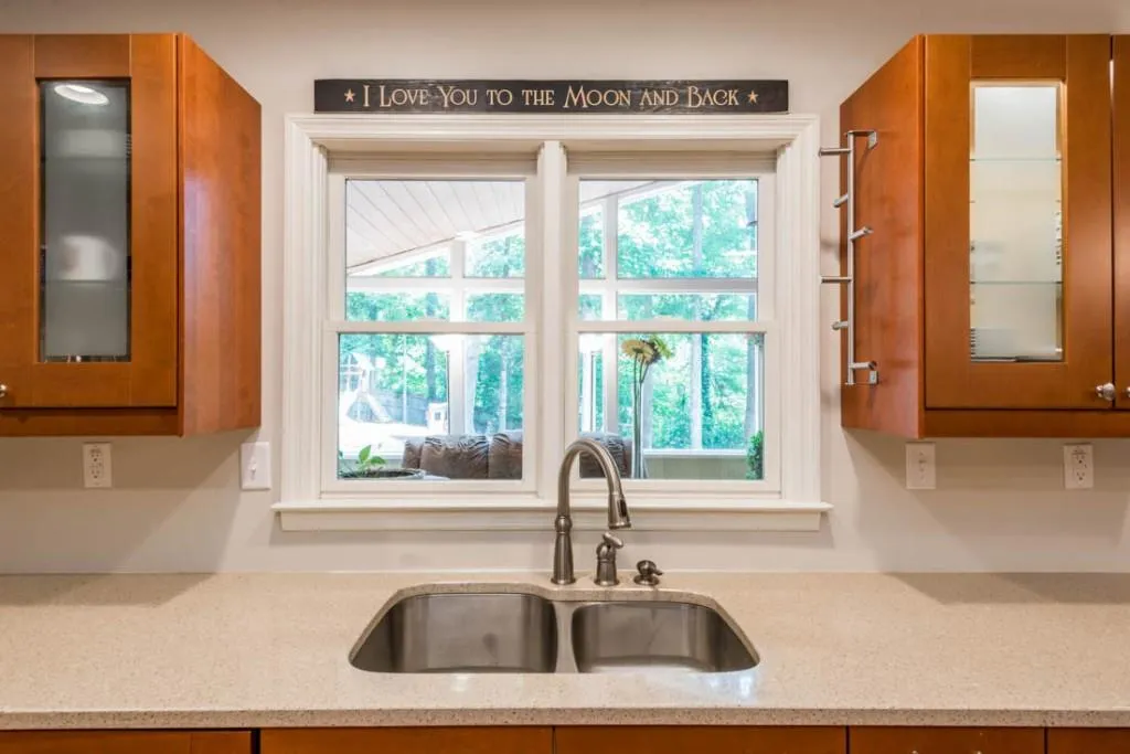 7135 Dunhill Terrace, Sandy Springs, Georgia 30328, 5 Bedrooms Bedrooms, ,3 BathroomsBathrooms,Residential,Sold,7135 Dunhill Terrace,5854670