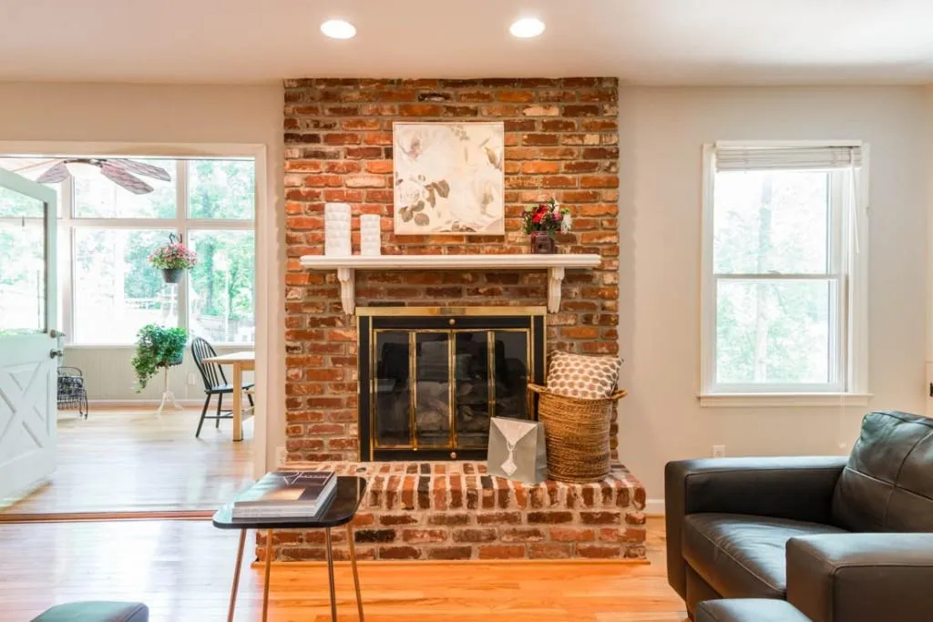 7135 Dunhill Terrace, Sandy Springs, Georgia 30328, 5 Bedrooms Bedrooms, ,3 BathroomsBathrooms,Residential,Sold,7135 Dunhill Terrace,5854670