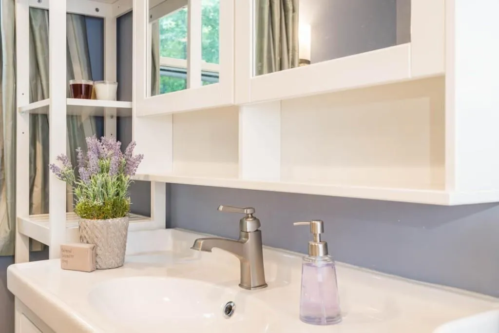 7135 Dunhill Terrace, Sandy Springs, Georgia 30328, 5 Bedrooms Bedrooms, ,3 BathroomsBathrooms,Residential,Sold,7135 Dunhill Terrace,5854670