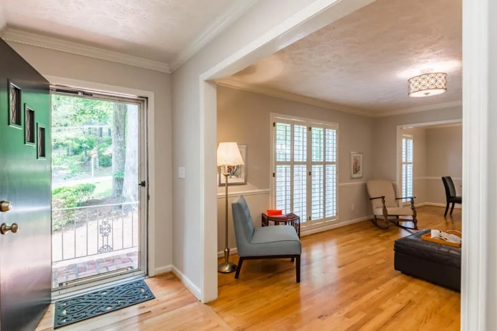 7135 Dunhill Terrace, Sandy Springs, Georgia 30328, 5 Bedrooms Bedrooms, ,3 BathroomsBathrooms,Residential,Sold,7135 Dunhill Terrace,5854670