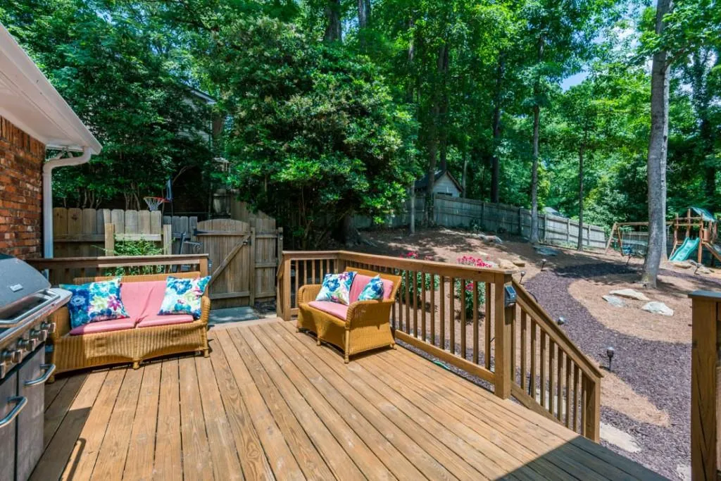 7135 Dunhill Terrace, Sandy Springs, Georgia 30328, 5 Bedrooms Bedrooms, ,3 BathroomsBathrooms,Residential,Sold,7135 Dunhill Terrace,5854670