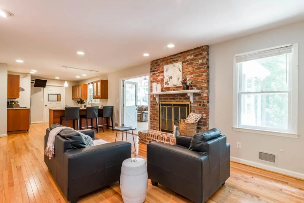 7135 Dunhill Terrace, Sandy Springs, Georgia 30328, 5 Bedrooms Bedrooms, ,3 BathroomsBathrooms,Residential,Sold,7135 Dunhill Terrace,5854670