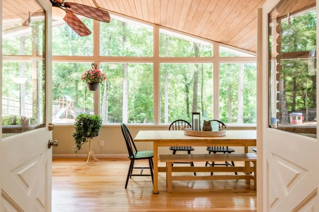 7135 Dunhill Terrace, Sandy Springs, Georgia 30328, 5 Bedrooms Bedrooms, ,3 BathroomsBathrooms,Residential,Sold,7135 Dunhill Terrace,5854670