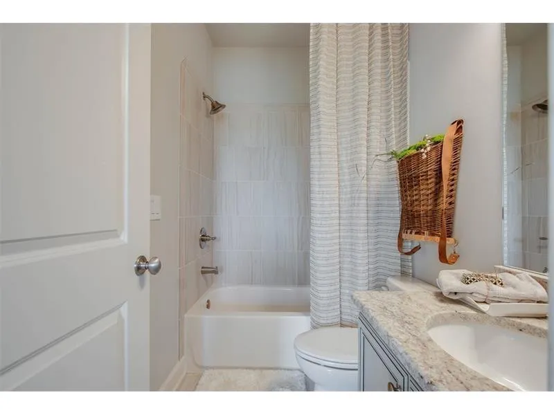 10 Spalding Court, Sandy Springs, Georgia 30350, 5 Bedrooms Bedrooms, ,4 BathroomsBathrooms,Residential,Sold,10 Spalding Court,5767432