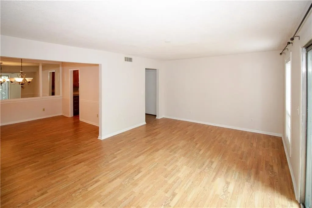 6851 Roswell Road Unit O-23, Atlanta, Georgia 30328, 2 Bedrooms Bedrooms, ,2 BathroomsBathrooms,Residential,Sold,6851 Roswell Road Unit O-23,5879994