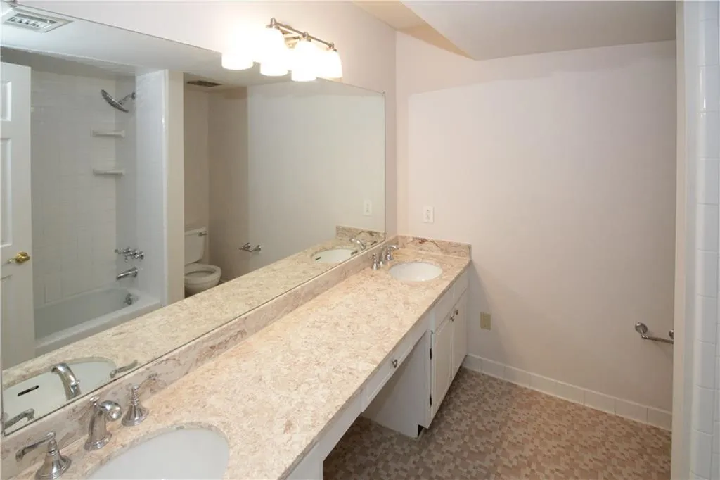 6851 Roswell Road Unit O-23, Atlanta, Georgia 30328, 2 Bedrooms Bedrooms, ,2 BathroomsBathrooms,Residential,Sold,6851 Roswell Road Unit O-23,5879994