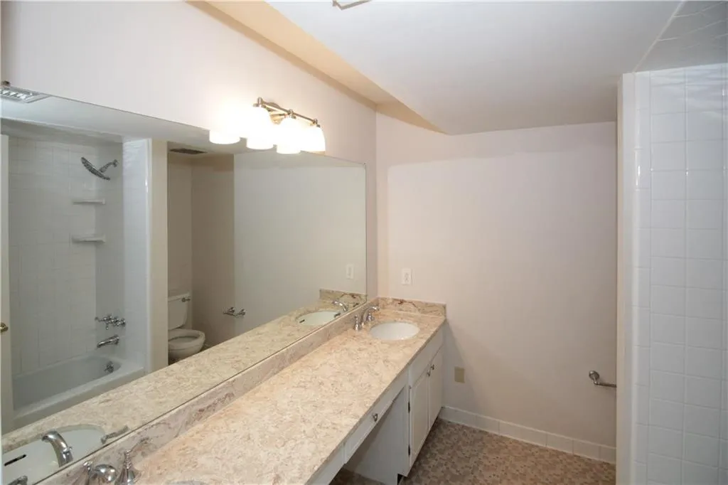 6851 Roswell Road Unit O-23, Atlanta, Georgia 30328, 2 Bedrooms Bedrooms, ,2 BathroomsBathrooms,Residential,Sold,6851 Roswell Road Unit O-23,5879994
