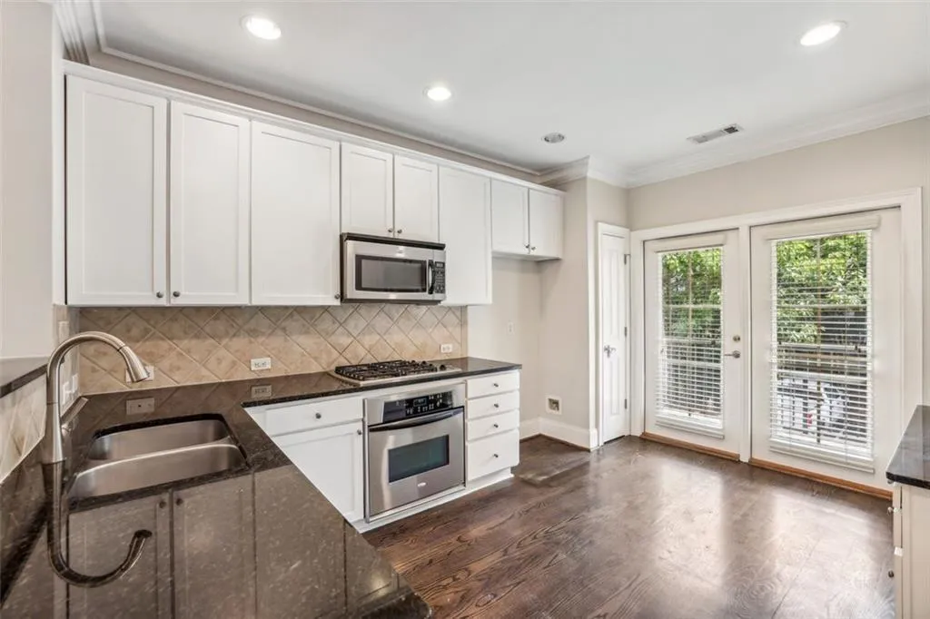 6472 Chariot Street Unit 21, Sandy Springs, Georgia 30328, 2 Bedrooms Bedrooms, ,2 BathroomsBathrooms,Residential,Sold,6472 Chariot Street Unit 21,7398250 6472 Chariot Street Unit 21, Sandy Springs, Georgia 30328, 2 Bedrooms Bedrooms, ,2 BathroomsBathrooms,Residential,Sold,6472 Chariot Street Unit 21,7398250