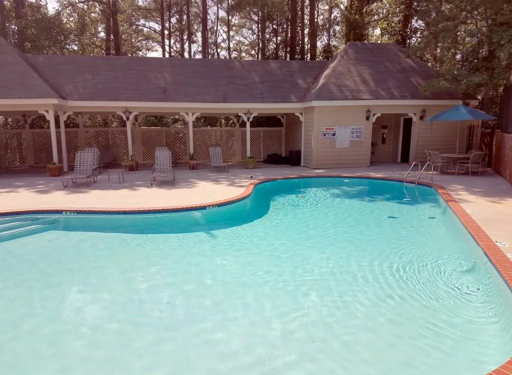 805 Camden Court, Sandy Springs, Georgia 30327, 3 Bedrooms Bedrooms, ,2 BathroomsBathrooms,Residential,Sold,805 Camden Court,5880196