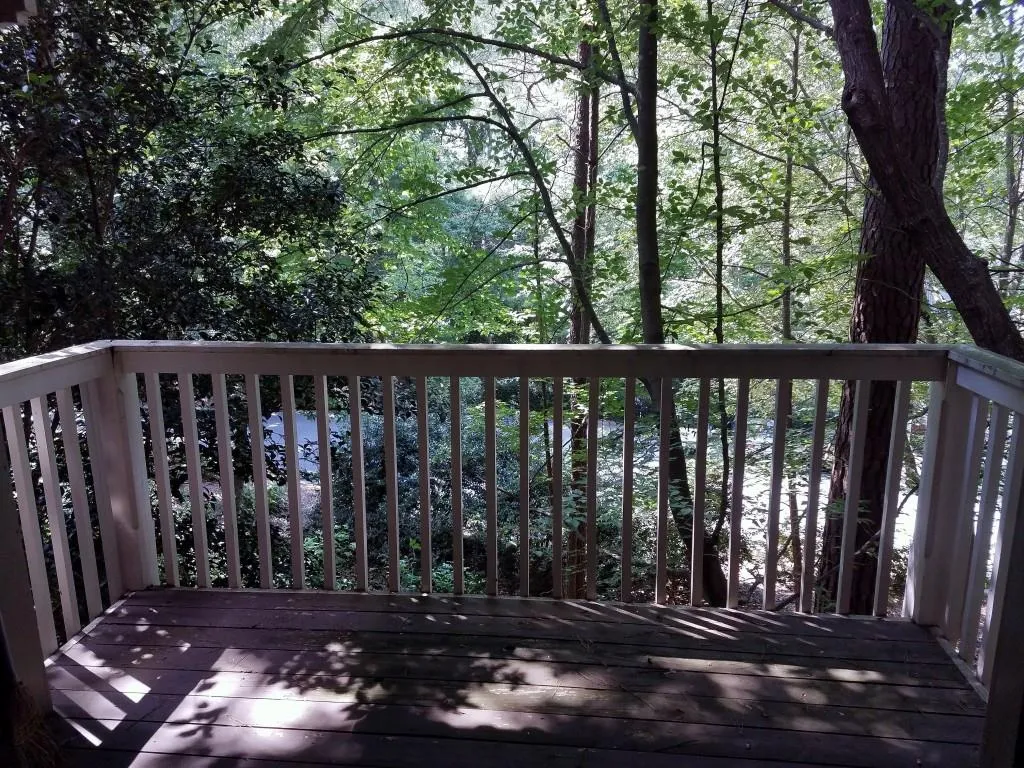 805 Camden Court, Sandy Springs, Georgia 30327, 3 Bedrooms Bedrooms, ,2 BathroomsBathrooms,Residential,Sold,805 Camden Court,5880196