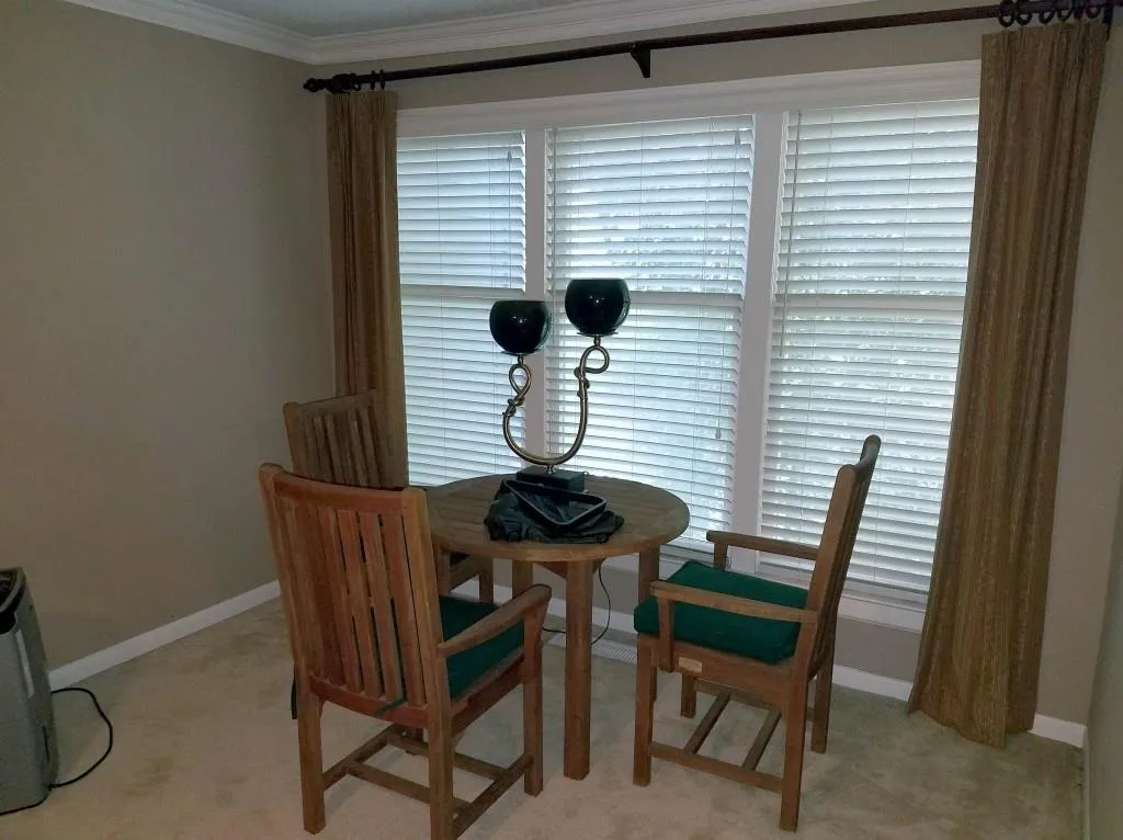 805 Camden Court, Sandy Springs, Georgia 30327, 3 Bedrooms Bedrooms, ,2 BathroomsBathrooms,Residential,Sold,805 Camden Court,5880196
