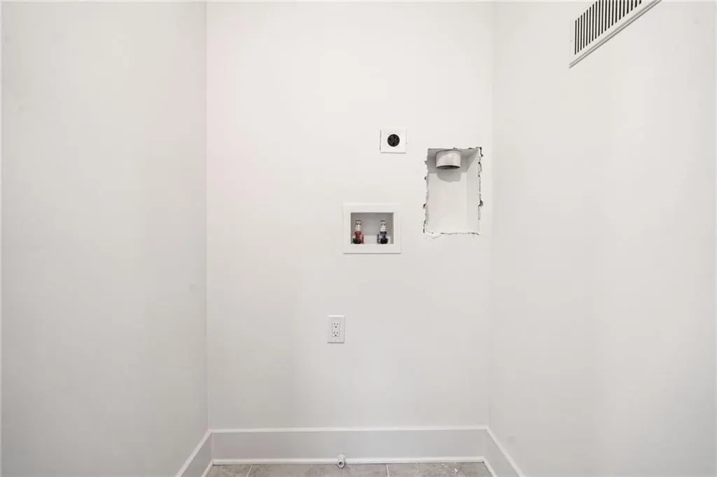 2668 Brown Street Nw, Atlanta, Georgia 30318, 2 Bedrooms Bedrooms, ,1 BathroomBathrooms,Residential,For Sale,2668 Brown Street Nw,7651880