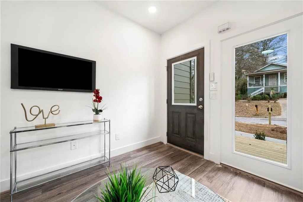 2668 Brown Street Nw, Atlanta, Georgia 30318, 2 Bedrooms Bedrooms, ,1 BathroomBathrooms,Residential,For Sale,2668 Brown Street Nw,7651880