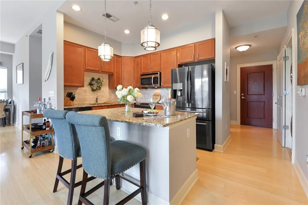 200 River Vista Drive Unit 708, Atlanta, Georgia 30339, 2 Bedrooms Bedrooms, ,2 BathroomsBathrooms,Residential,Sold,200 River Vista Drive Unit 708,6920505