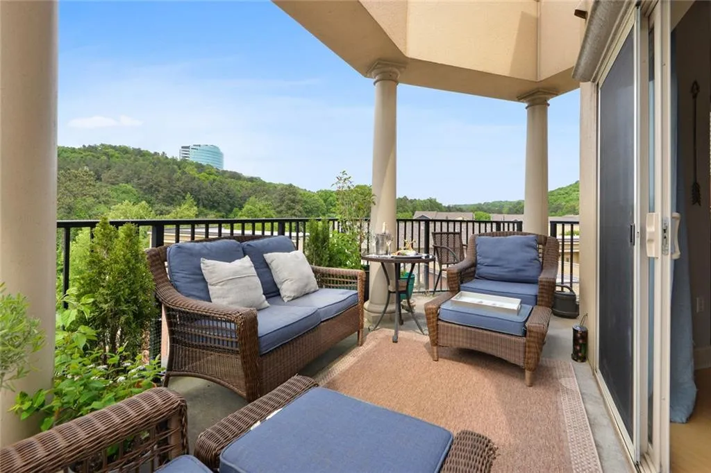 200 River Vista Drive Unit 708, Atlanta, Georgia 30339, 2 Bedrooms Bedrooms, ,2 BathroomsBathrooms,Residential,Sold,200 River Vista Drive Unit 708,6920505