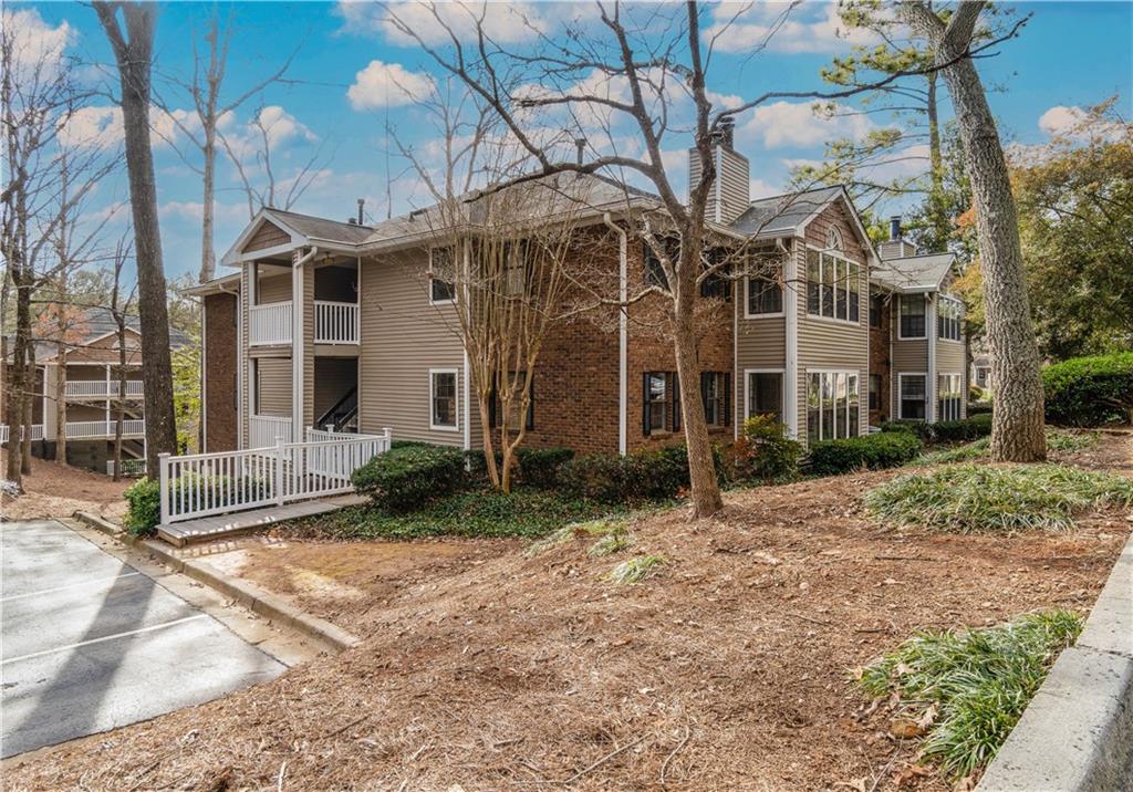 302 Barrington Hills Drive, Sandy Springs, Georgia 30350, 2 Bedrooms Bedrooms, ,2 BathroomsBathrooms,Residential,Sold,302 Barrington Hills Drive,7317662
