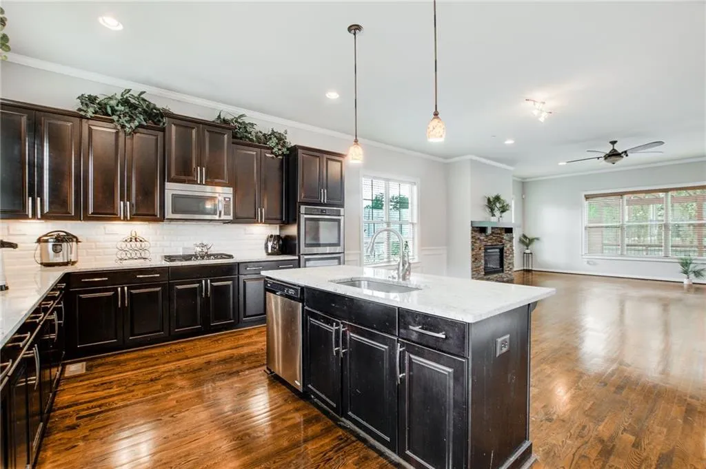 1015 Bergeron Place, Atlanta, Georgia 30328, 4 Bedrooms Bedrooms, ,3 BathroomsBathrooms,Residential,Sold,1015 Bergeron Place,7232889