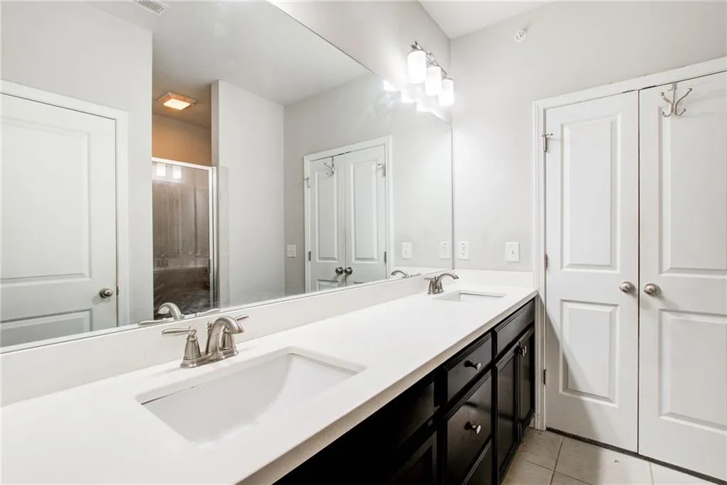 1015 Bergeron Place, Atlanta, Georgia 30328, 4 Bedrooms Bedrooms, ,3 BathroomsBathrooms,Residential,Sold,1015 Bergeron Place,7232889