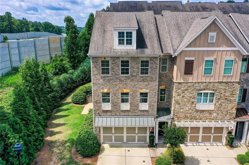 1015 Bergeron Place, Atlanta, Georgia 30328, 4 Bedrooms Bedrooms, ,3 BathroomsBathrooms,Residential,Sold,1015 Bergeron Place,7232889