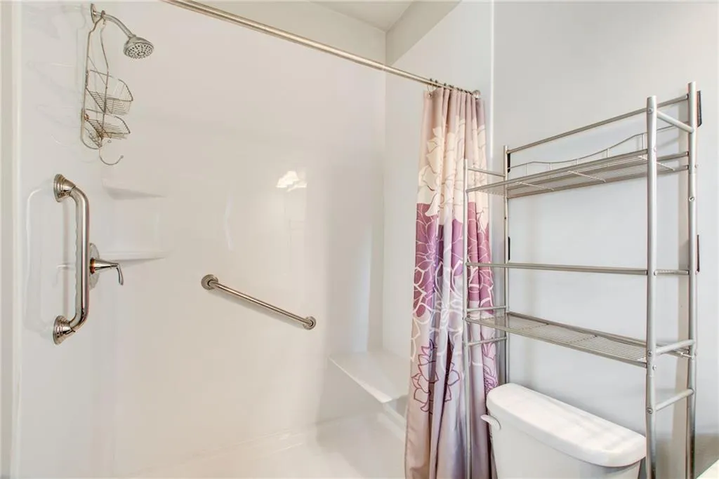 1015 Bergeron Place, Atlanta, Georgia 30328, 4 Bedrooms Bedrooms, ,3 BathroomsBathrooms,Residential,Sold,1015 Bergeron Place,7232889