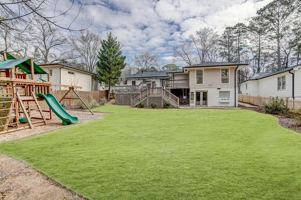 4600 Dalmer Road, Atlanta, Georgia 30342, 3 Bedrooms Bedrooms, ,3 BathroomsBathrooms,Residential,Sold,4600 Dalmer Road,6501687