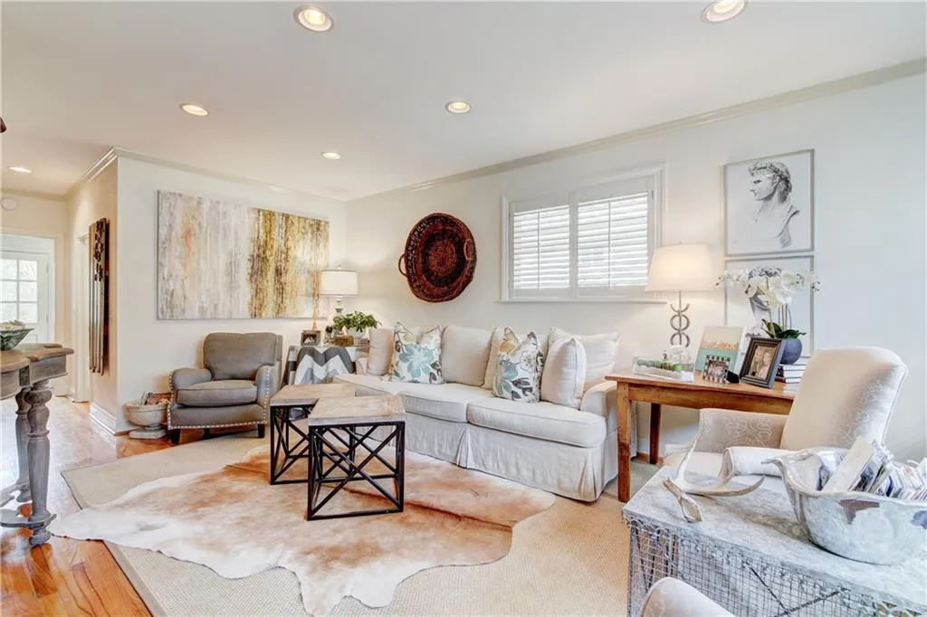 4600 Dalmer Road, Atlanta, Georgia 30342, 3 Bedrooms Bedrooms, ,3 BathroomsBathrooms,Residential,Sold,4600 Dalmer Road,6501687