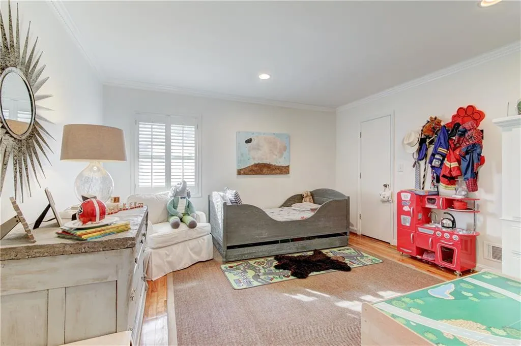 4600 Dalmer Road, Atlanta, Georgia 30342, 3 Bedrooms Bedrooms, ,3 BathroomsBathrooms,Residential,Sold,4600 Dalmer Road,6501687