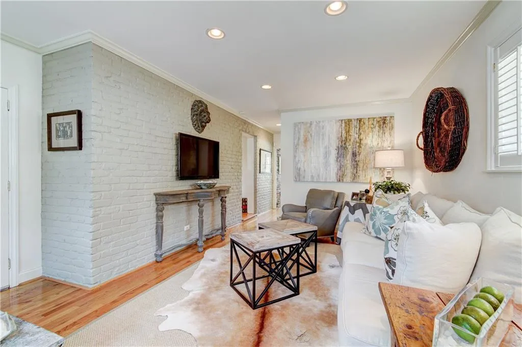4600 Dalmer Road, Atlanta, Georgia 30342, 3 Bedrooms Bedrooms, ,3 BathroomsBathrooms,Residential,Sold,4600 Dalmer Road,6501687
