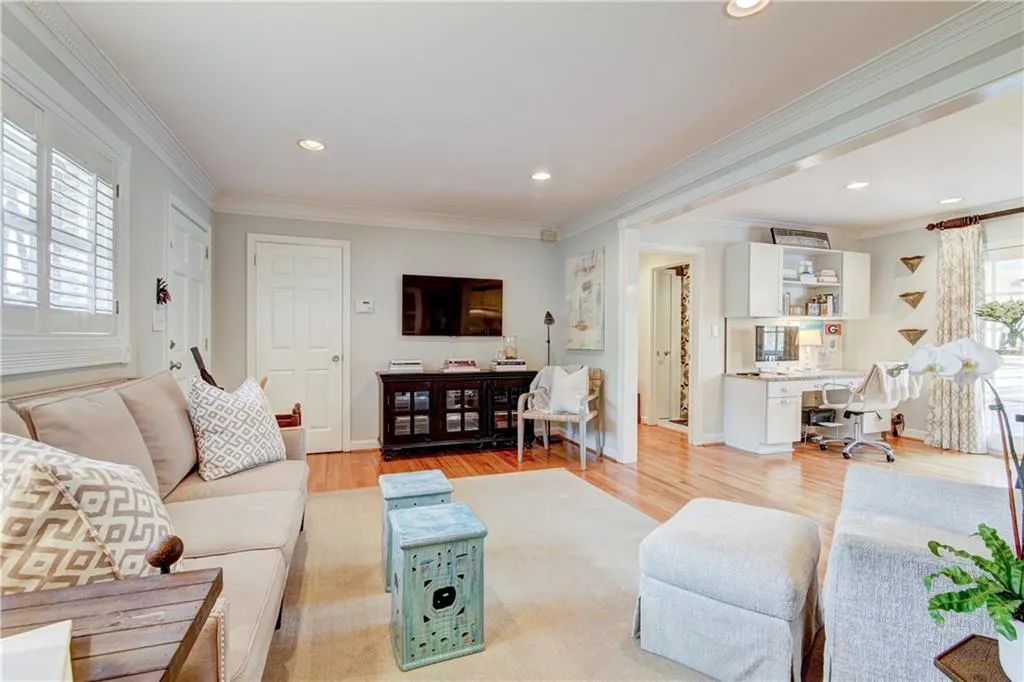 4600 Dalmer Road, Atlanta, Georgia 30342, 3 Bedrooms Bedrooms, ,3 BathroomsBathrooms,Residential,Sold,4600 Dalmer Road,6501687