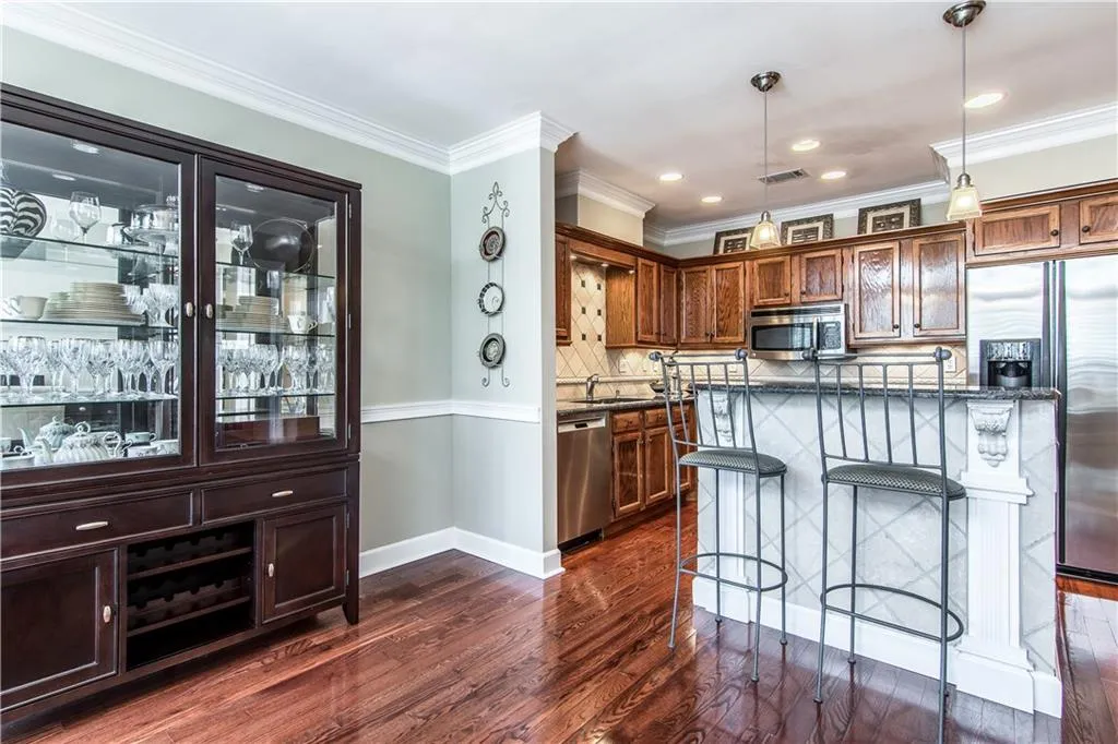 7500 Roswell Road Unit 52, Sandy Springs, Georgia 30350, 3 Bedrooms Bedrooms, ,2 BathroomsBathrooms,Residential,Sold,7500 Roswell Road Unit 52,5830933