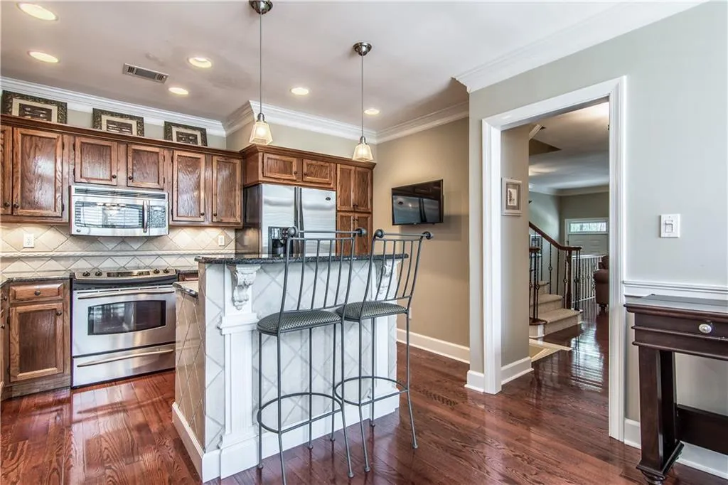 7500 Roswell Road Unit 52, Sandy Springs, Georgia 30350, 3 Bedrooms Bedrooms, ,2 BathroomsBathrooms,Residential,Sold,7500 Roswell Road Unit 52,5830933