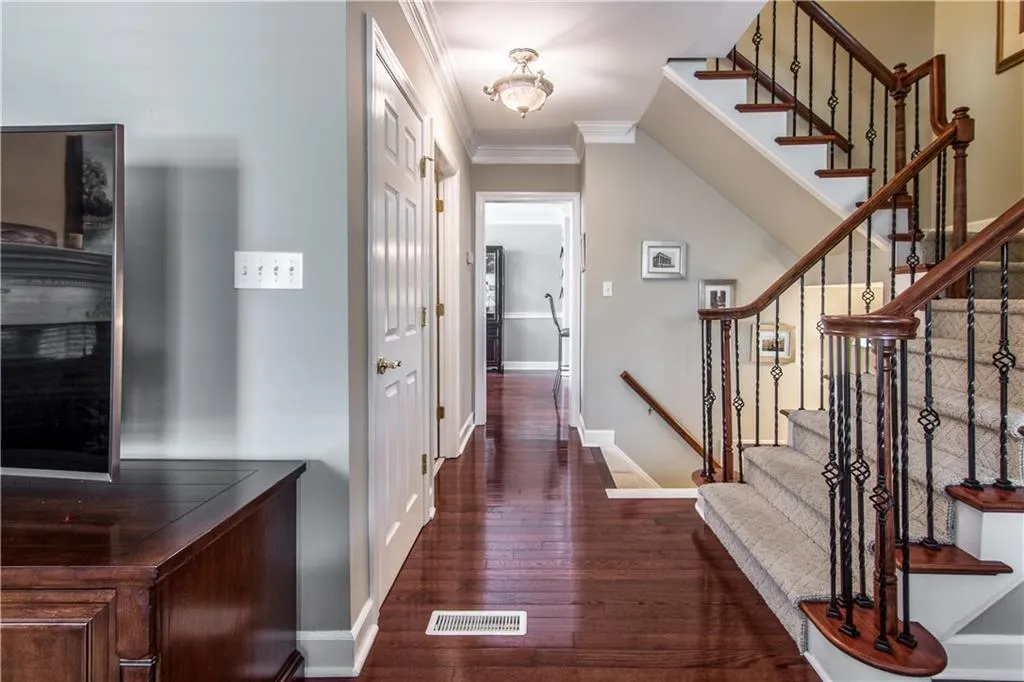 7500 Roswell Road Unit 52, Sandy Springs, Georgia 30350, 3 Bedrooms Bedrooms, ,2 BathroomsBathrooms,Residential,Sold,7500 Roswell Road Unit 52,5830933