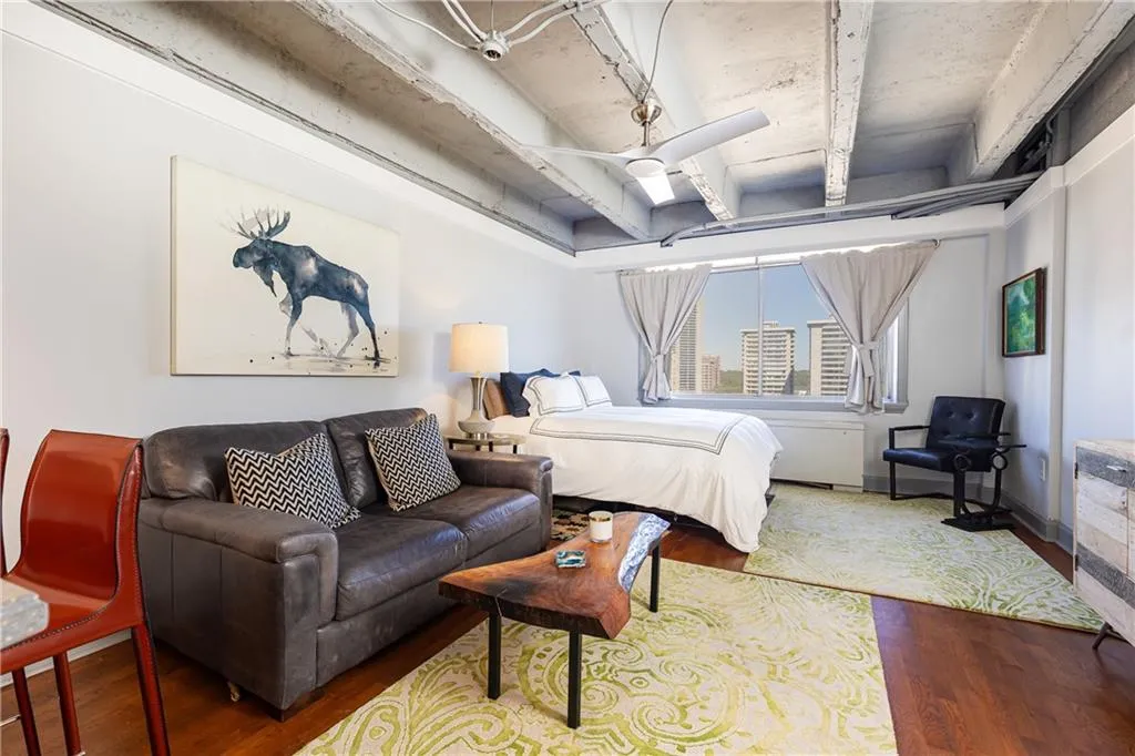 2479 Peachtree Road Ne Unit 1711, Atlanta, Georgia 30305, 1 Bedroom Bedrooms, ,1 BathroomBathrooms,Residential,For Sale,2479 Peachtree Road Ne Unit 1711,7667682