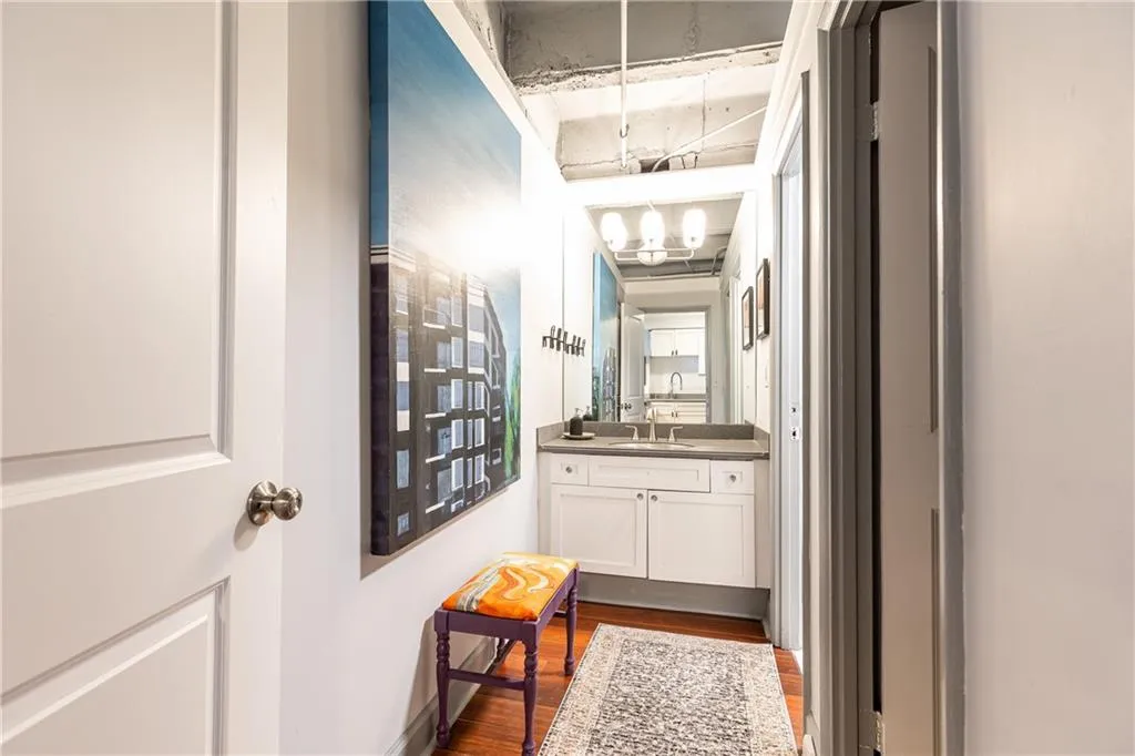 2479 Peachtree Road Ne Unit 1711, Atlanta, Georgia 30305, 1 Bedroom Bedrooms, ,1 BathroomBathrooms,Residential,For Sale,2479 Peachtree Road Ne Unit 1711,7667682