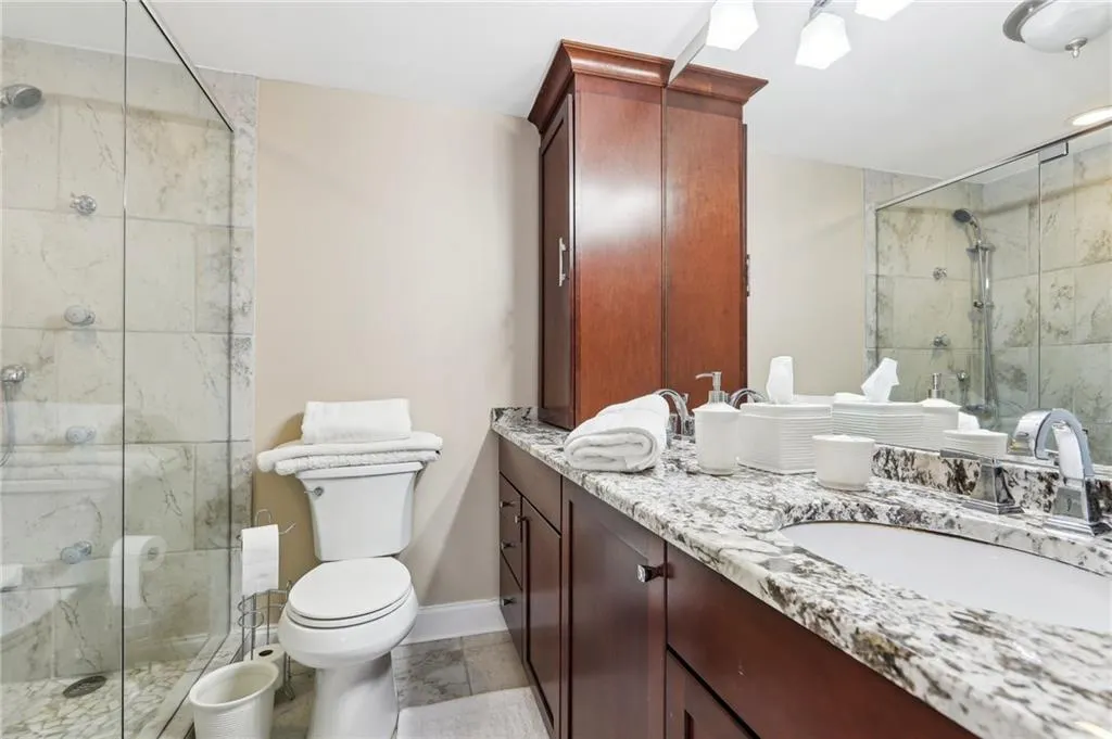 3481 Lakeside Drive Ne Unit 2203, Atlanta, Georgia 30326, 2 Bedrooms Bedrooms, ,2 BathroomsBathrooms,Residential,For Sale,3481 Lakeside Drive Ne Unit 2203,7553475