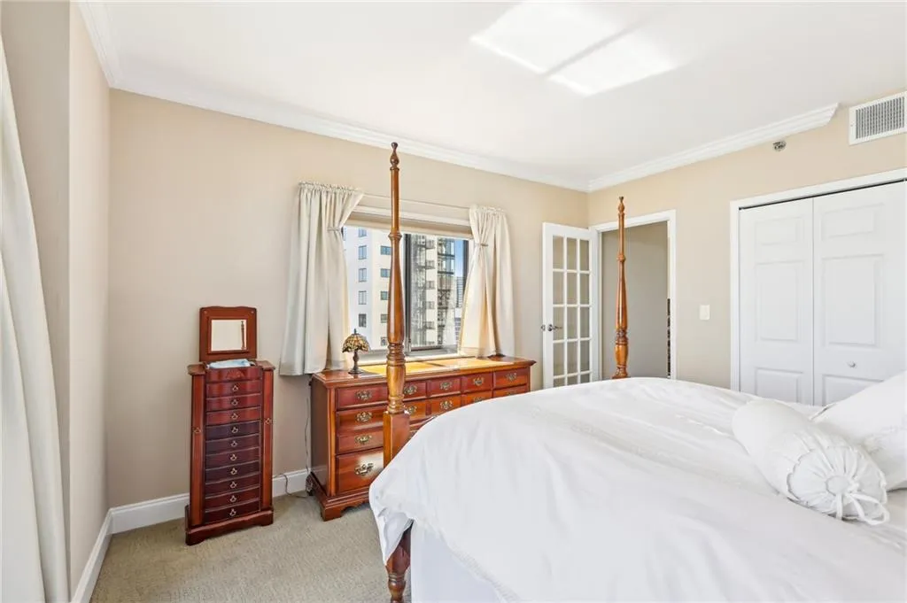 3481 Lakeside Drive Ne Unit 2203, Atlanta, Georgia 30326, 2 Bedrooms Bedrooms, ,2 BathroomsBathrooms,Residential,For Sale,3481 Lakeside Drive Ne Unit 2203,7553475