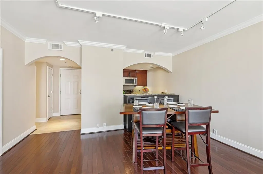 3481 Lakeside Drive Ne Unit 2203, Atlanta, Georgia 30326, 2 Bedrooms Bedrooms, ,2 BathroomsBathrooms,Residential,For Sale,3481 Lakeside Drive Ne Unit 2203,7553475