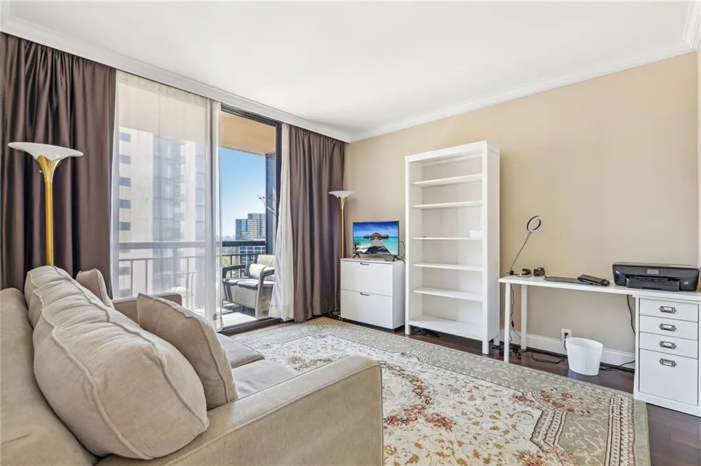 3481 Lakeside Drive Ne Unit 2203, Atlanta, Georgia 30326, 2 Bedrooms Bedrooms, ,2 BathroomsBathrooms,Residential,For Sale,3481 Lakeside Drive Ne Unit 2203,7553475