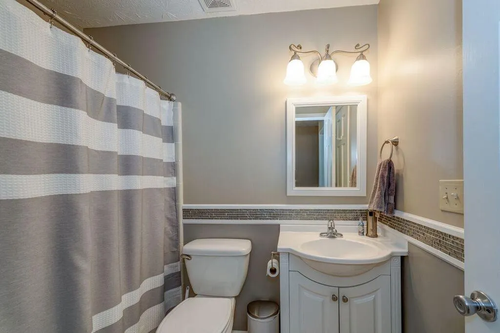 410 Wedgewood Way, Atlanta, Georgia 30350, 2 Bedrooms Bedrooms, ,2 BathroomsBathrooms,Residential,Sold,410 Wedgewood Way,5830141