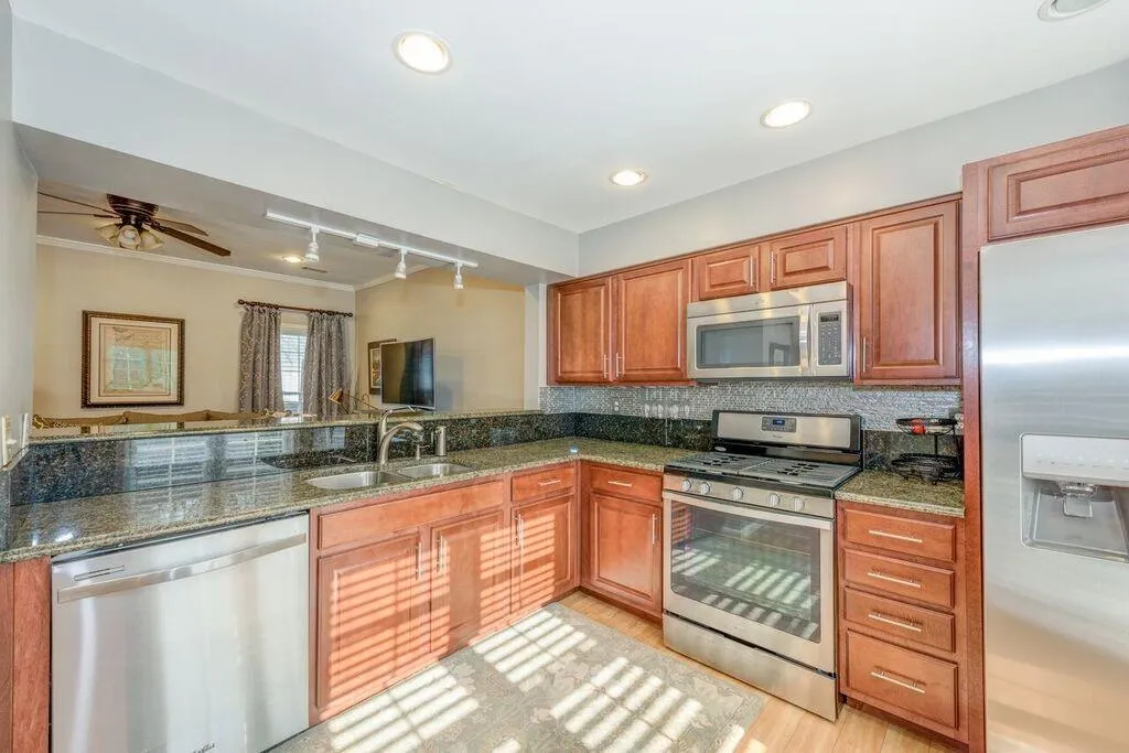 410 Wedgewood Way, Atlanta, Georgia 30350, 2 Bedrooms Bedrooms, ,2 BathroomsBathrooms,Residential,Sold,410 Wedgewood Way,5830141