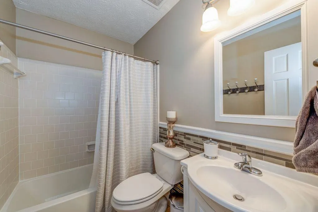 410 Wedgewood Way, Atlanta, Georgia 30350, 2 Bedrooms Bedrooms, ,2 BathroomsBathrooms,Residential,Sold,410 Wedgewood Way,5830141