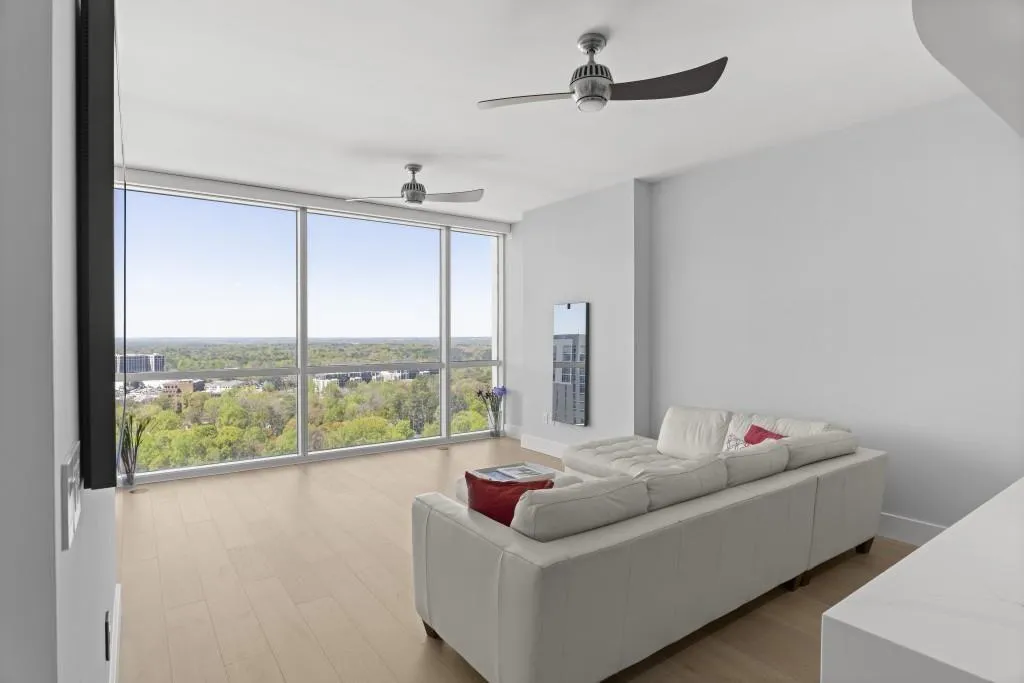 3325 Piedmont Road Unit 2203, Atlanta, Georgia 30305, 1 Bedroom Bedrooms, ,1 BathroomBathrooms,Residential,For Sale,3325 Piedmont Road Unit 2203,7663373