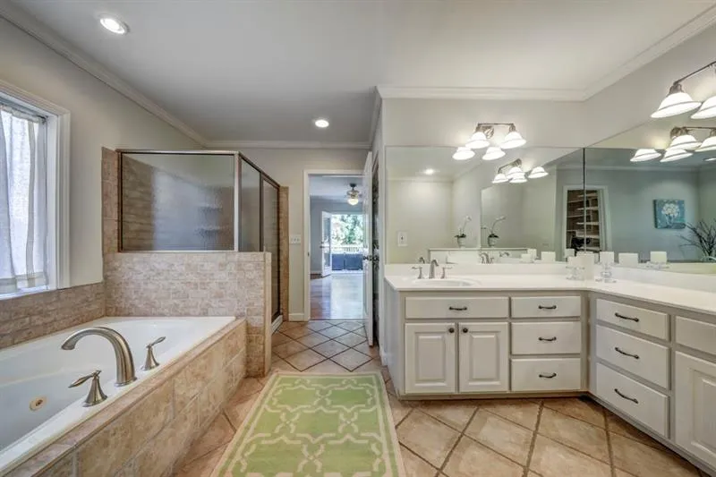 4791 E Conway Drive Nw, Atlanta, Georgia 30327, 4 Bedrooms Bedrooms, ,3 BathroomsBathrooms,Residential,Sold,4791 E Conway Drive Nw,6645404