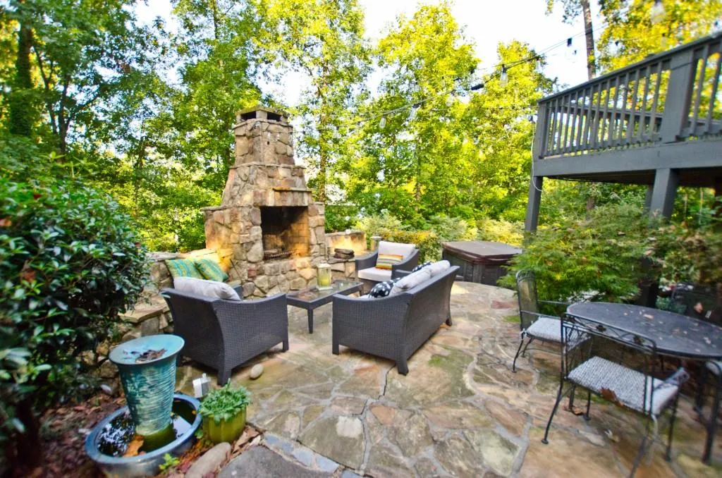 5058 Carol Lane, Atlanta, Georgia 30327, 6 Bedrooms Bedrooms, ,4 BathroomsBathrooms,Residential,Sold,5058 Carol Lane,6767295