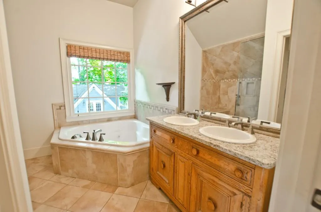 5058 Carol Lane, Atlanta, Georgia 30327, 6 Bedrooms Bedrooms, ,4 BathroomsBathrooms,Residential,Sold,5058 Carol Lane,6767295