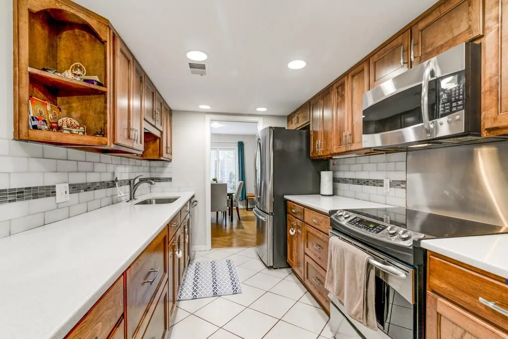49 Ivy Ridge Ne, Atlanta, Georgia 30342, 2 Bedrooms Bedrooms, ,2 BathroomsBathrooms,Residential,Sold,49 Ivy Ridge Ne,5879088
