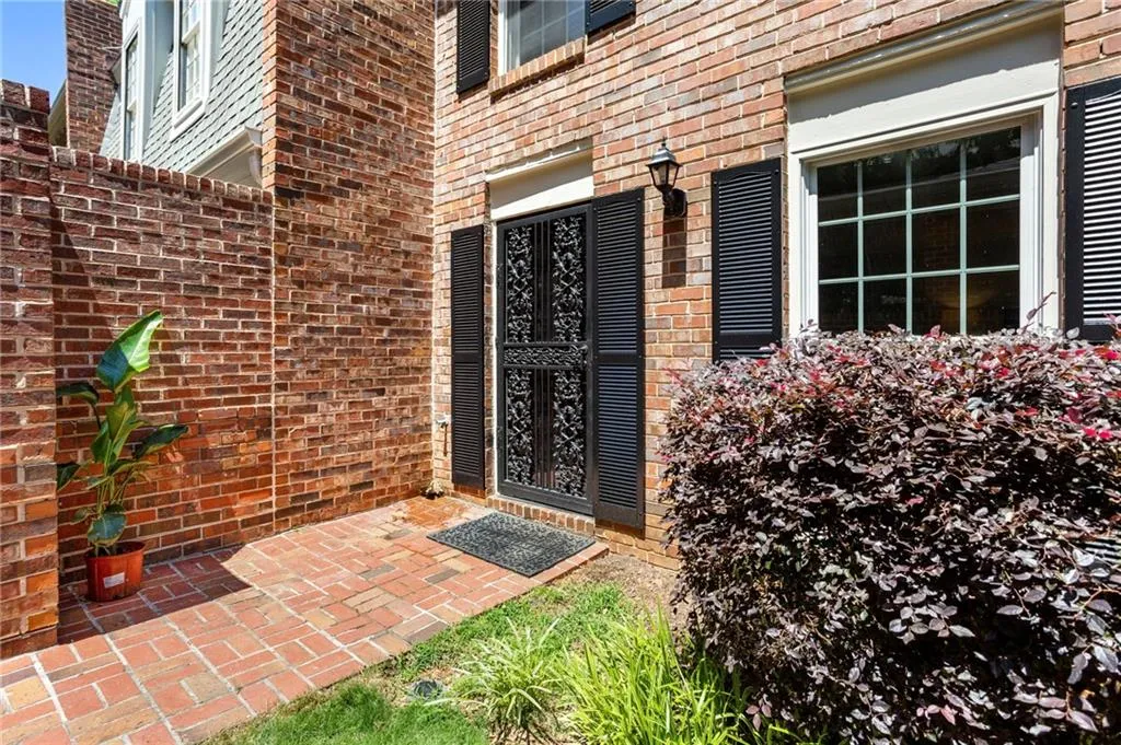 376 The Chace Unit 376, Sandy Springs, Georgia 30328, 2 Bedrooms Bedrooms, ,2 BathroomsBathrooms,Residential,Sold,376 The Chace Unit 376,6901260