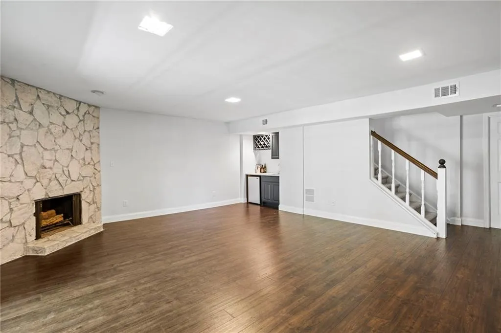 376 The Chace Unit 376, Sandy Springs, Georgia 30328, 2 Bedrooms Bedrooms, ,2 BathroomsBathrooms,Residential,Sold,376 The Chace Unit 376,6901260