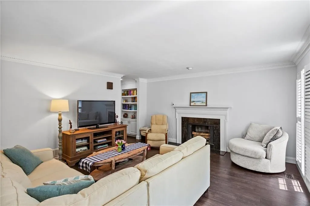 376 The Chace Unit 376, Sandy Springs, Georgia 30328, 2 Bedrooms Bedrooms, ,2 BathroomsBathrooms,Residential,Sold,376 The Chace Unit 376,6901260